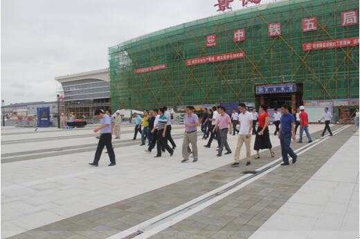 喜迎十九大，身邊看變化——我市幹部賢内助、鄉鎮街道(dào)負責人參觀高鐵商務區